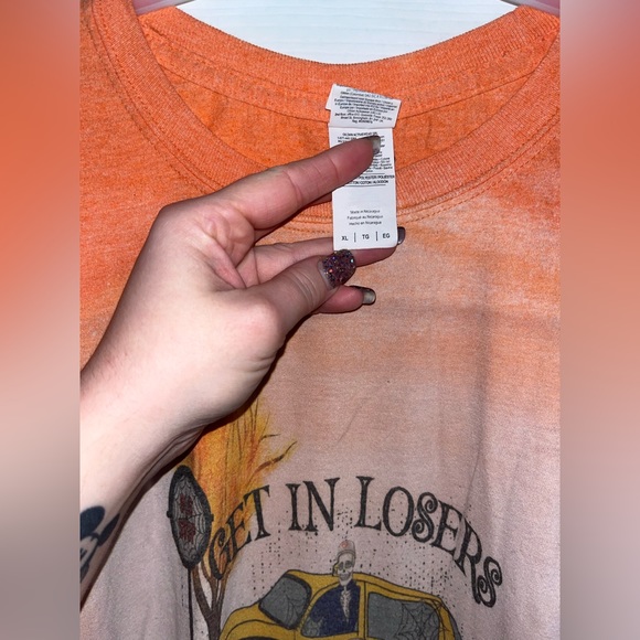 Halloweentown T-shirt - Picture 3 of 4